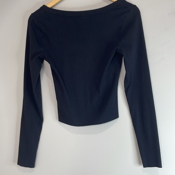 H&M Divided Ribbed Scoop Neck T-Shirt Black Long Sleeves Stretch Raw Hem S - Picture 8 of 10